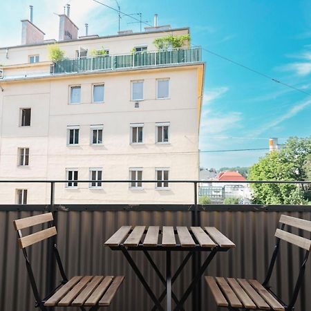 Beautiful 2-Bedroom Apartment Near Schoenbrunn Vienna Exterior photo