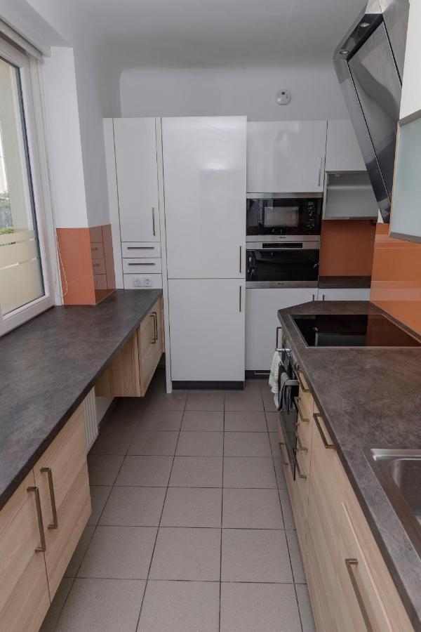 Beautiful 2-Bedroom Apartment Near Schoenbrunn Vienna Exterior photo